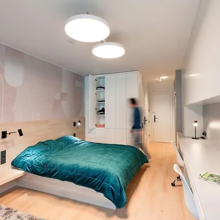 Henry's Appt With A Private 411 - Shared Kitchen * Luxembourg
